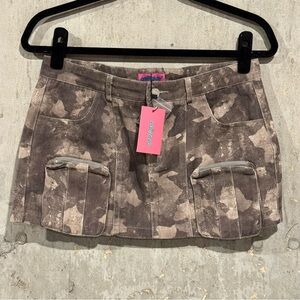 Edikted Size Medium Olive Camouflage Low Waist Cargo Zipper Pockets Mini Skirt